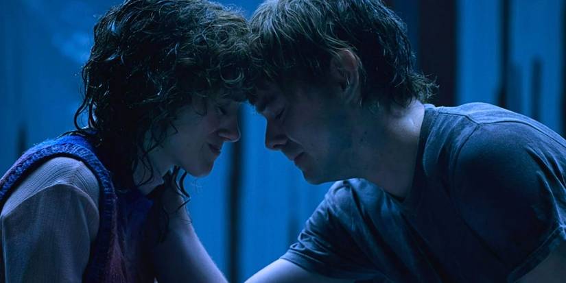 stranger-things-season-5-jonathan-and-nancy-looking-emotional