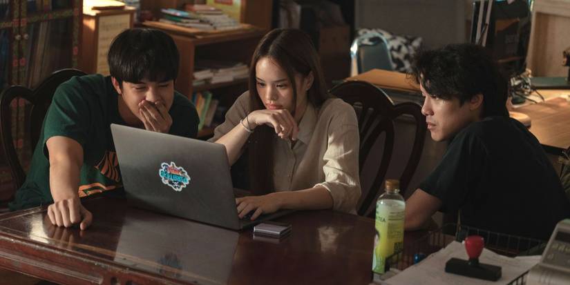 Pachara Chirathivat, Achiraya Nitibhon and Teeradon Supapunpinyo in The Believers