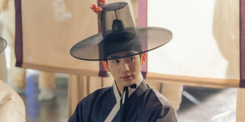 Jung Garam as Mu-jin in Dear Hongrang