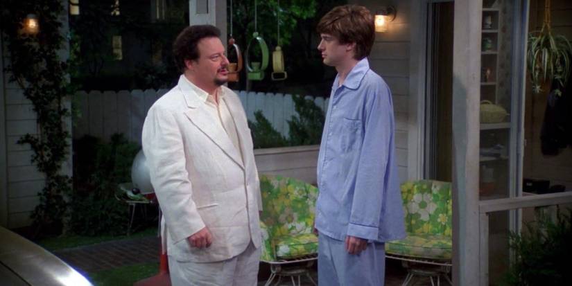 Wayne Knight and Topher Grace in 'That '70s Show's "It's a Wonderful Life" episode.
