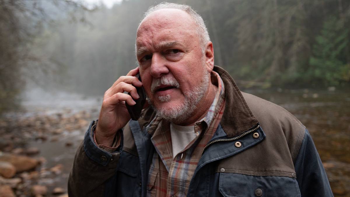 John Keaton (Brent Sexton) on the phone in the 'Tracker' episode 