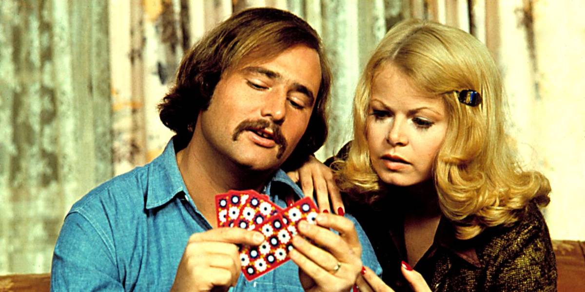 Rob Reiner e Sally Struthers em cena de All in the Family.