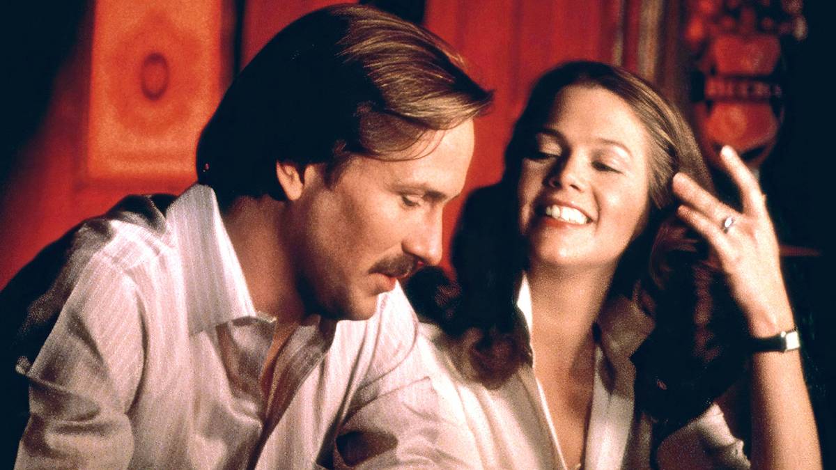 Sydney Sweeney's New Thriller Dethrones Erotic Classic at Box Office