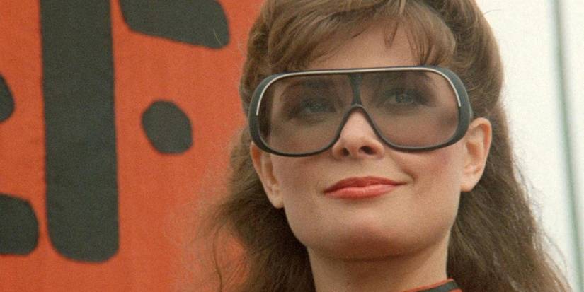 Woman with goggles in 'V' (1984)