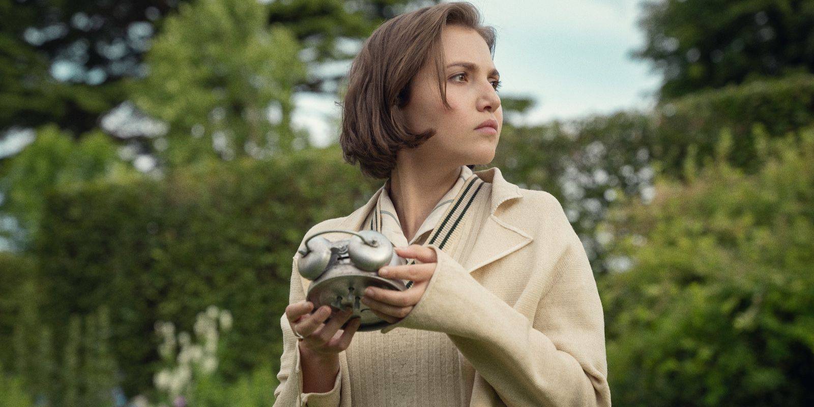 Netflix’s Dull Miniseries Proves That Not Every Agatha Christie Mystery Needs an Adaptation Netflix’s Dull Miniseries Proves That Not Every Agatha Christie Mystery Needs an Adaptation
