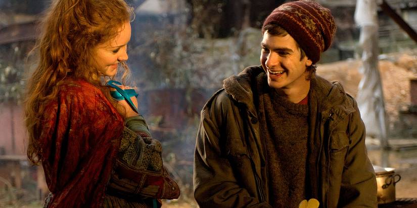 Andrew Garfield smiling and talking in The Imaginarium of Doctor Parnassus