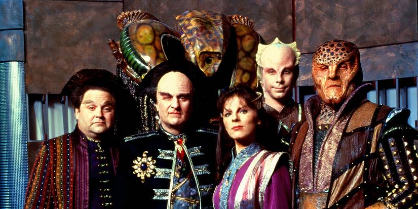 Vir, Londo, Delenn, Lennier, and G'Kar standing together in Babylon 5