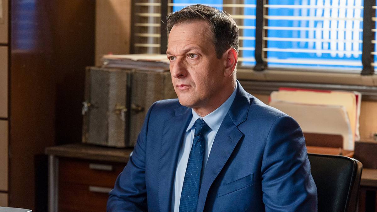 Remake Billy R 'Best Medicine' Review: This Remake of a Beloved Series Just Doesn't ...