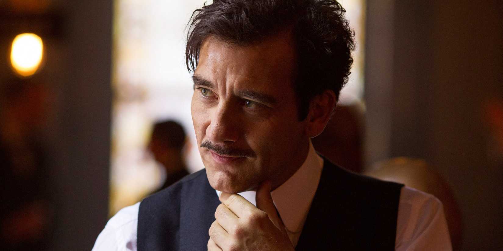 Clive Owen's John Thackery smirking in The Knick