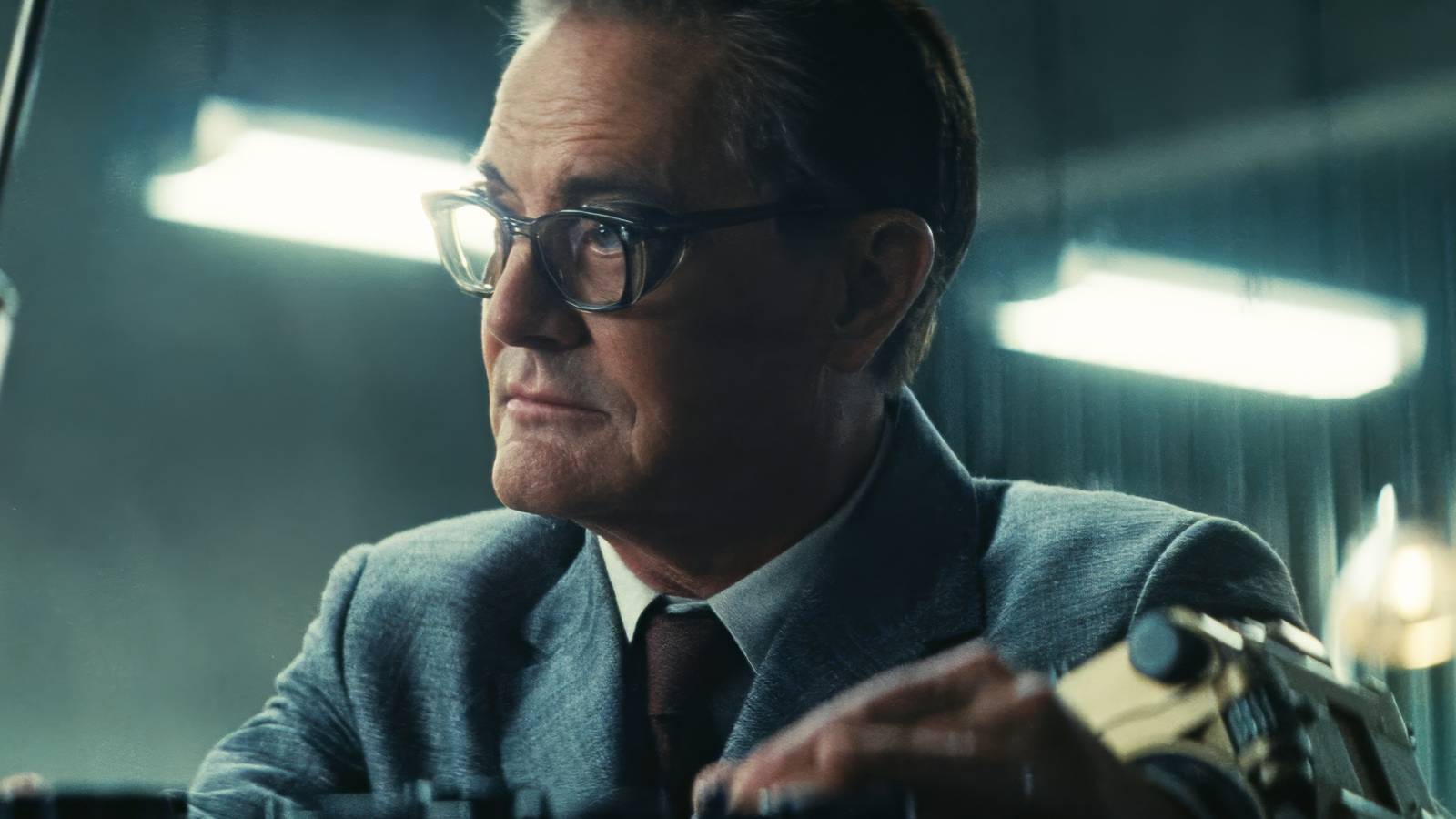 Fallout Star Teases Shambolic Hank and Lucy Moment