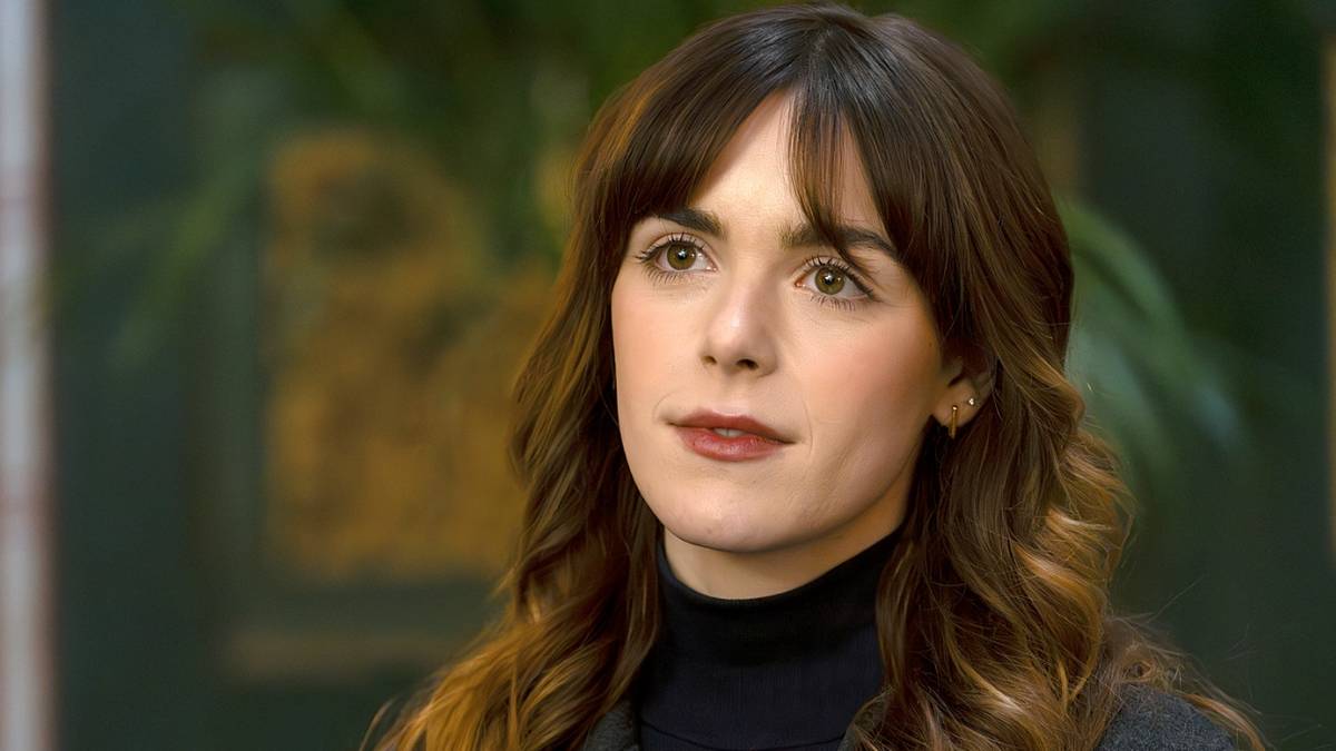 ‘Industry’s Kiernan Shipka Breaks Down Episode 3’s Shocking Three-Way Scene and Hayley’s Manipulations ‘Industry’s Kiernan Shipka Breaks Down Episode 3’s Shocking Three-Way Scene and Hayley’s Manipulations