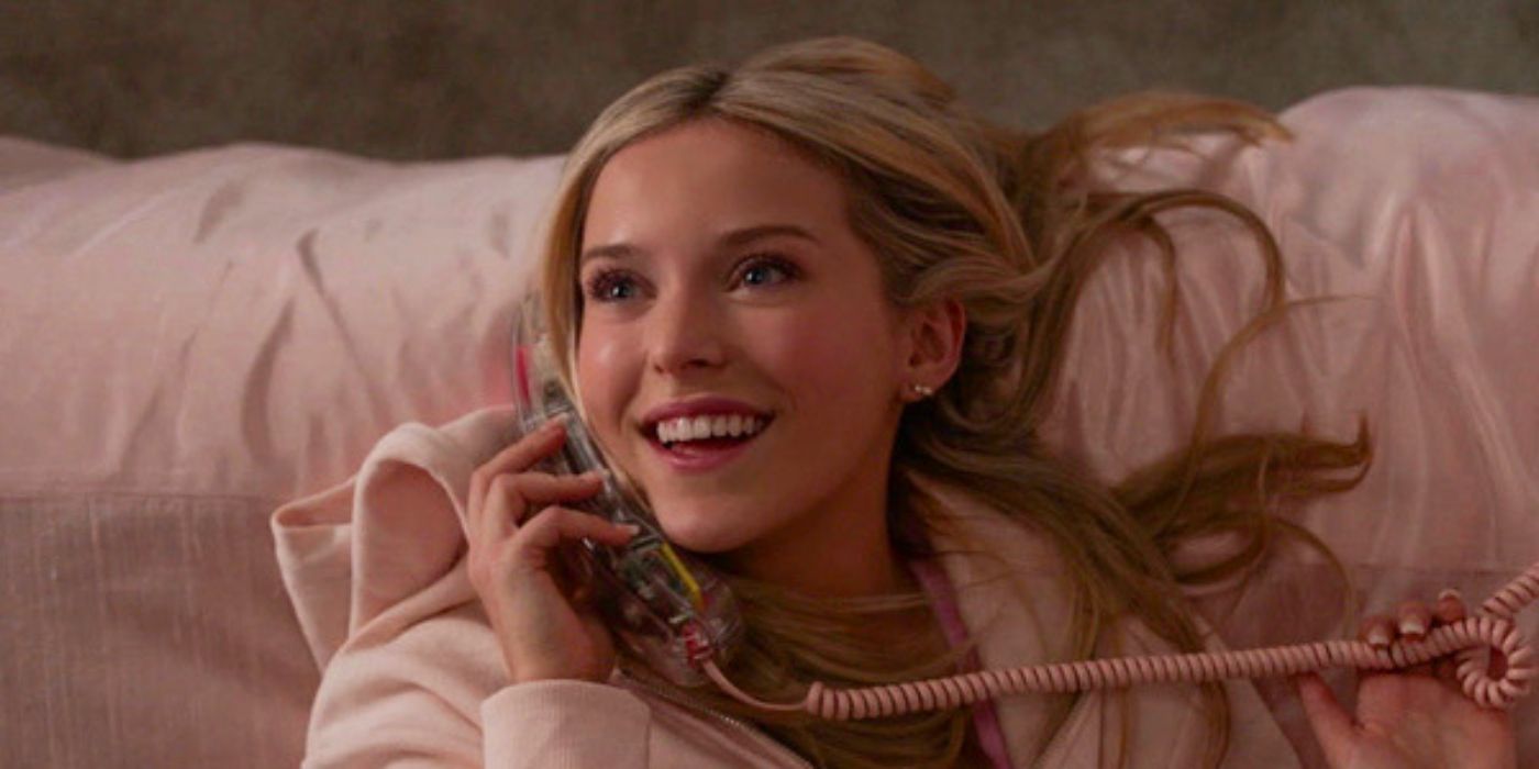 Lexi Minetree as Elle Woods in Legally Blonde