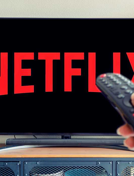Netflix's New 9-Part Crime Thriller Novel Adaptation Is Officially an ...