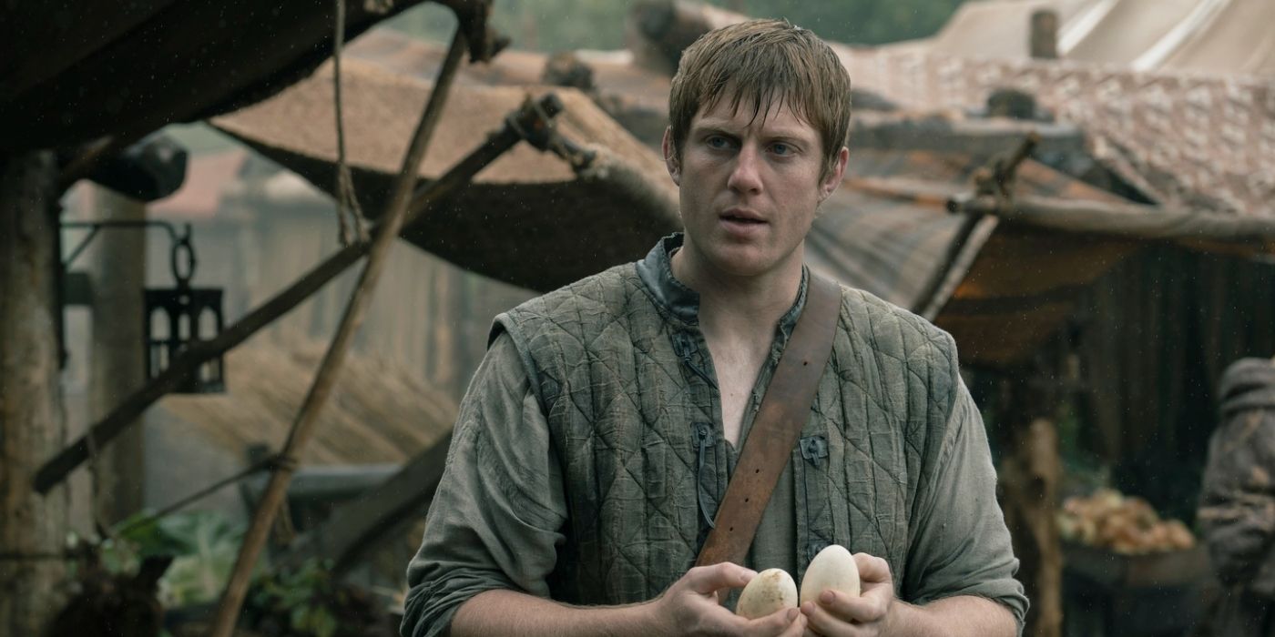 Dunk (Peter Claffey) holds eggs in A Knight of the Seven Kingdoms Season 1 Episode 3