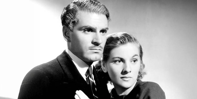 Laurence Olivier and Joan Fontaine looking in the same direction in Rebecca