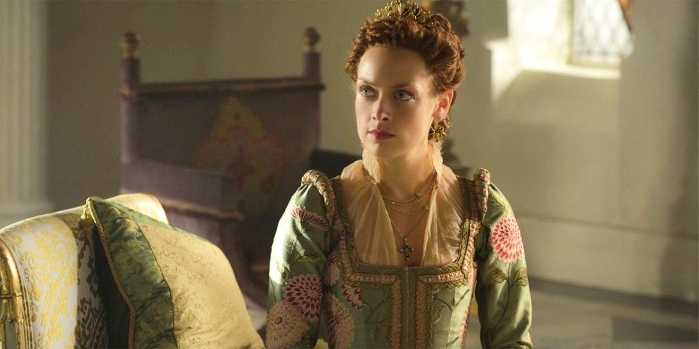 Rachel Skarsten as Queen Elizabeth in Reign