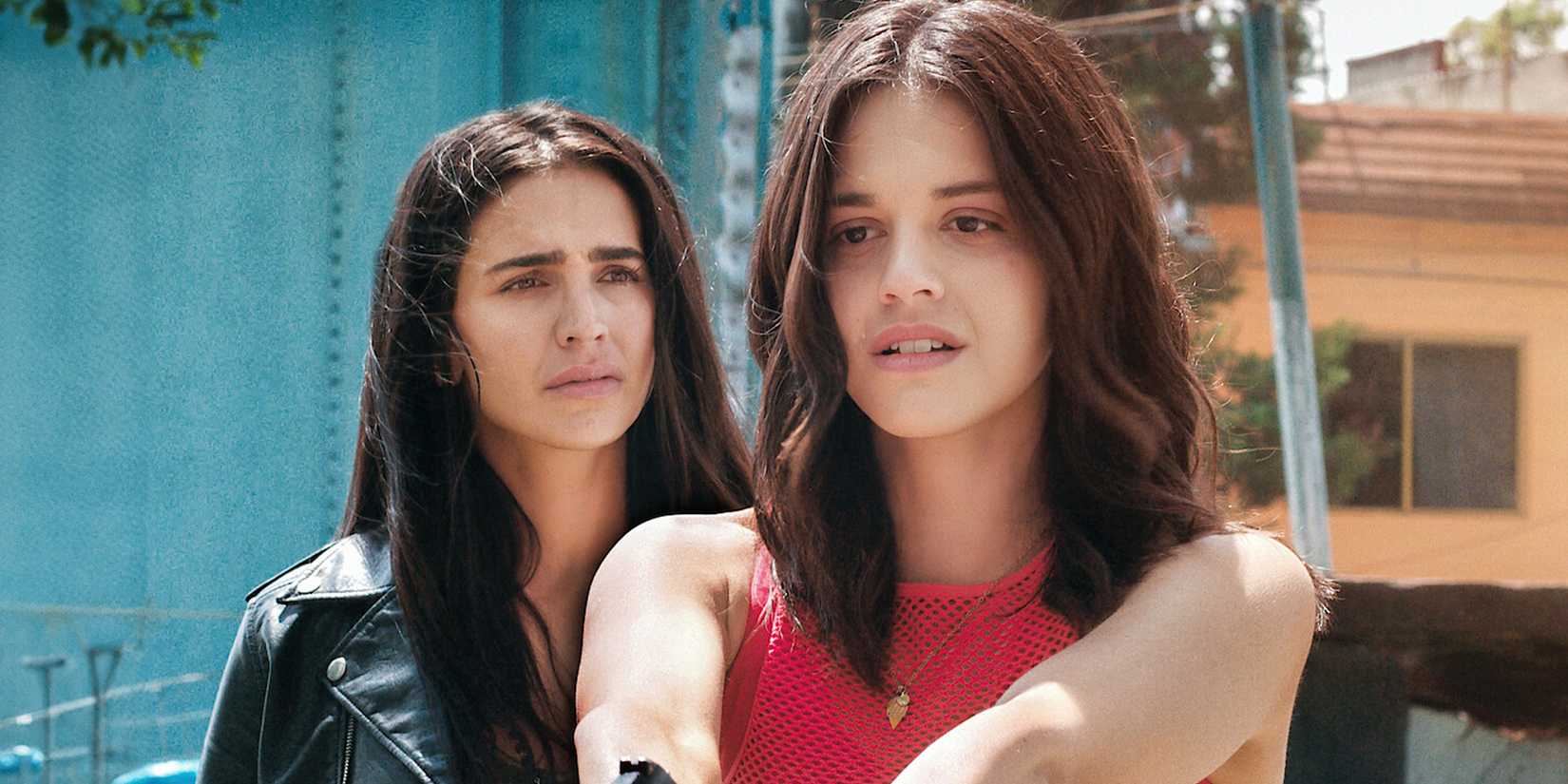 Bárbara de Regil and Samantha Acuña in Rosario Tijeras