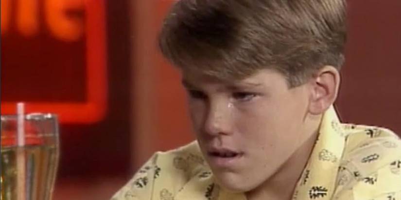 Ryan Reynolds crying in 'Fifteen'