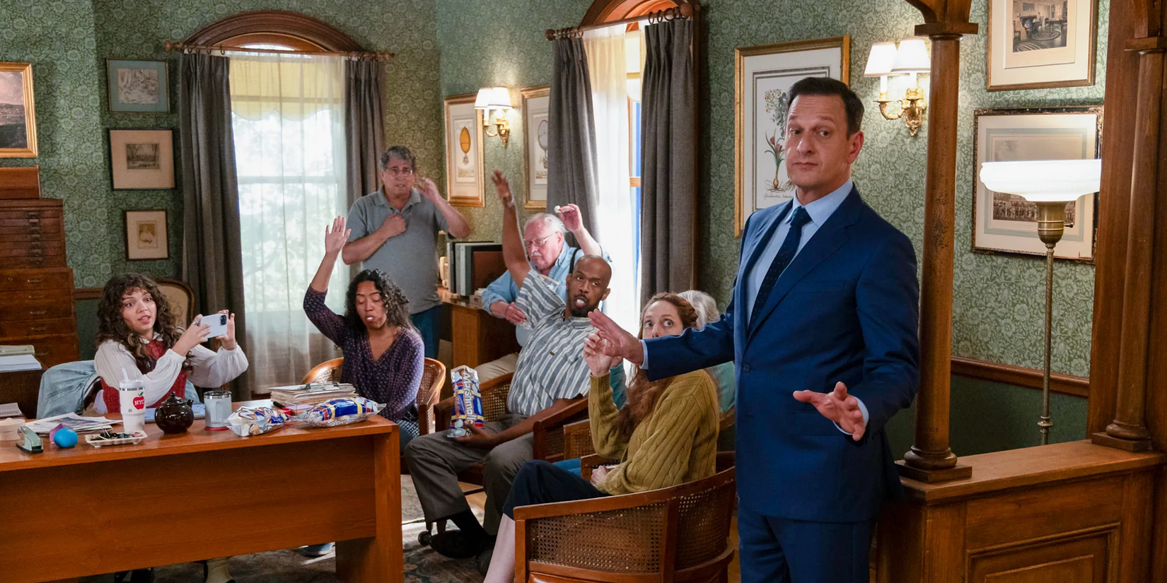 Martin Best (Josh Charles) tries to get the attention of patients in 'Best Medicine'