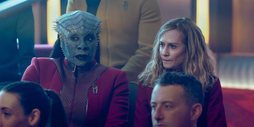 Gina Yashere as Lura and Holly Hunter as Nahla in Star Trek: Starfleet Academy, episode 4, season 1, streaming on Paramount+, 3035. Photo Credit: Brooke Palmer/Paramount+.