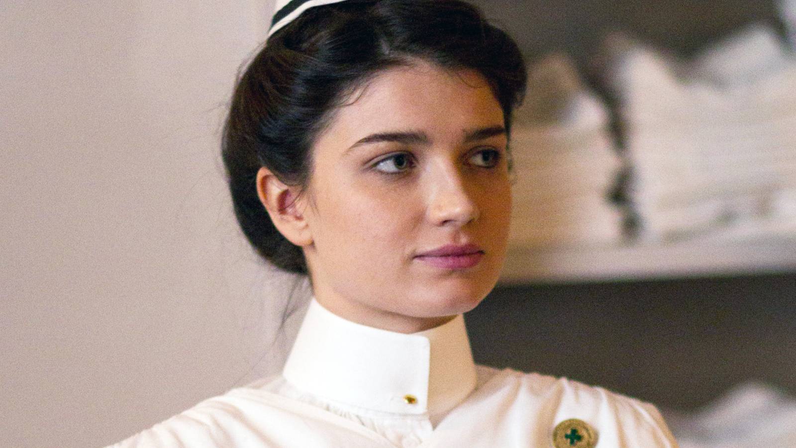 This 92% RT Period Medical Drama Is One of the Most Riveting Shows You'll Ever Binge