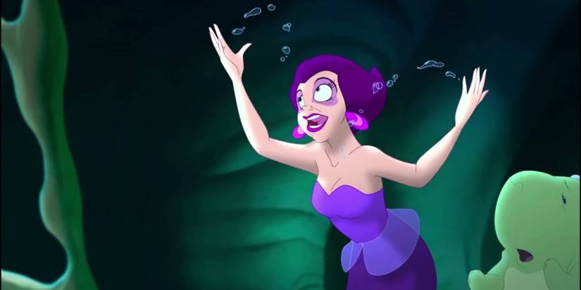 Marina Del Rey gesturing