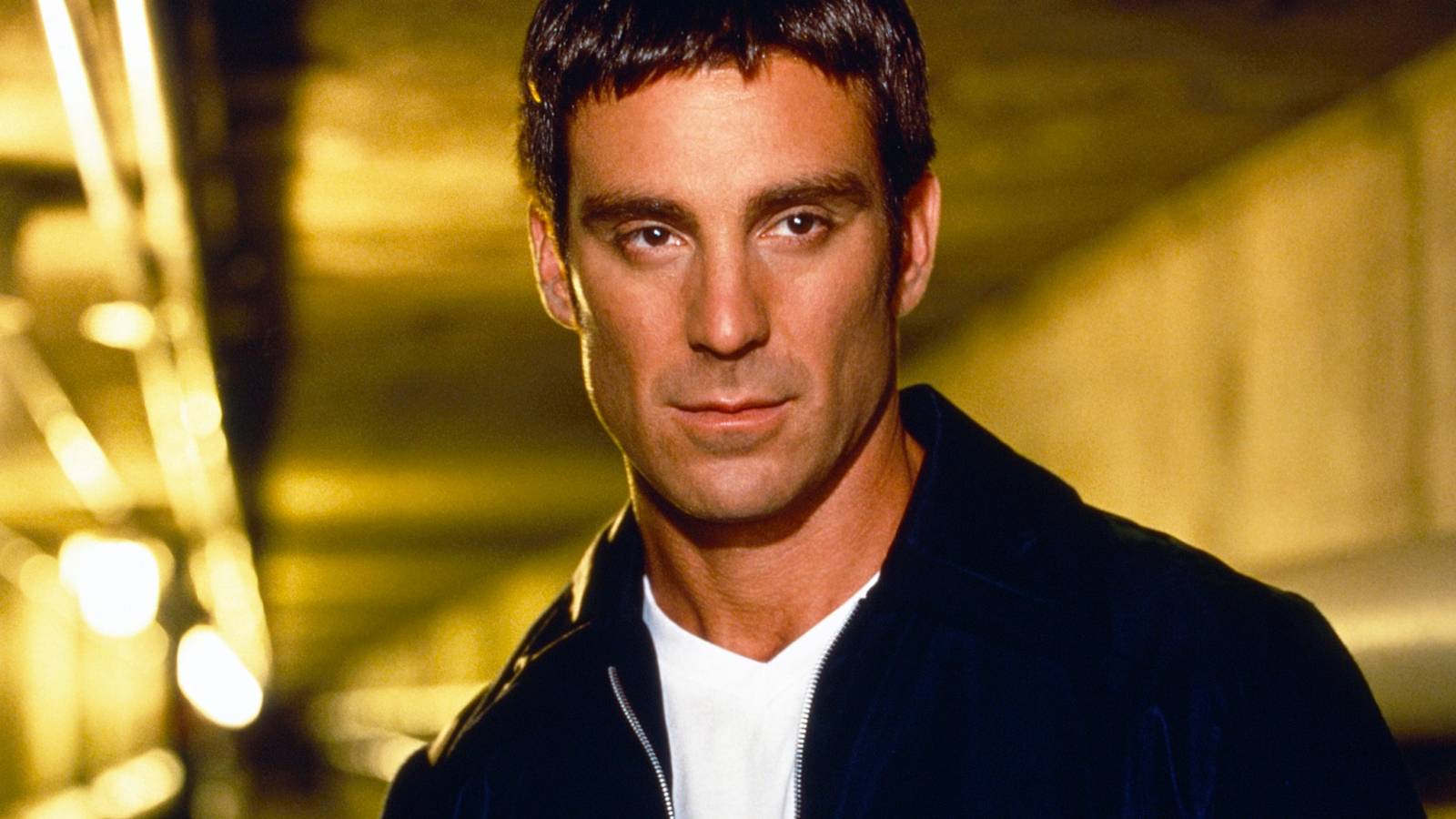 This 4-Season Action Series Hides a Dark Conspiracy Inside a Weekly Procedural