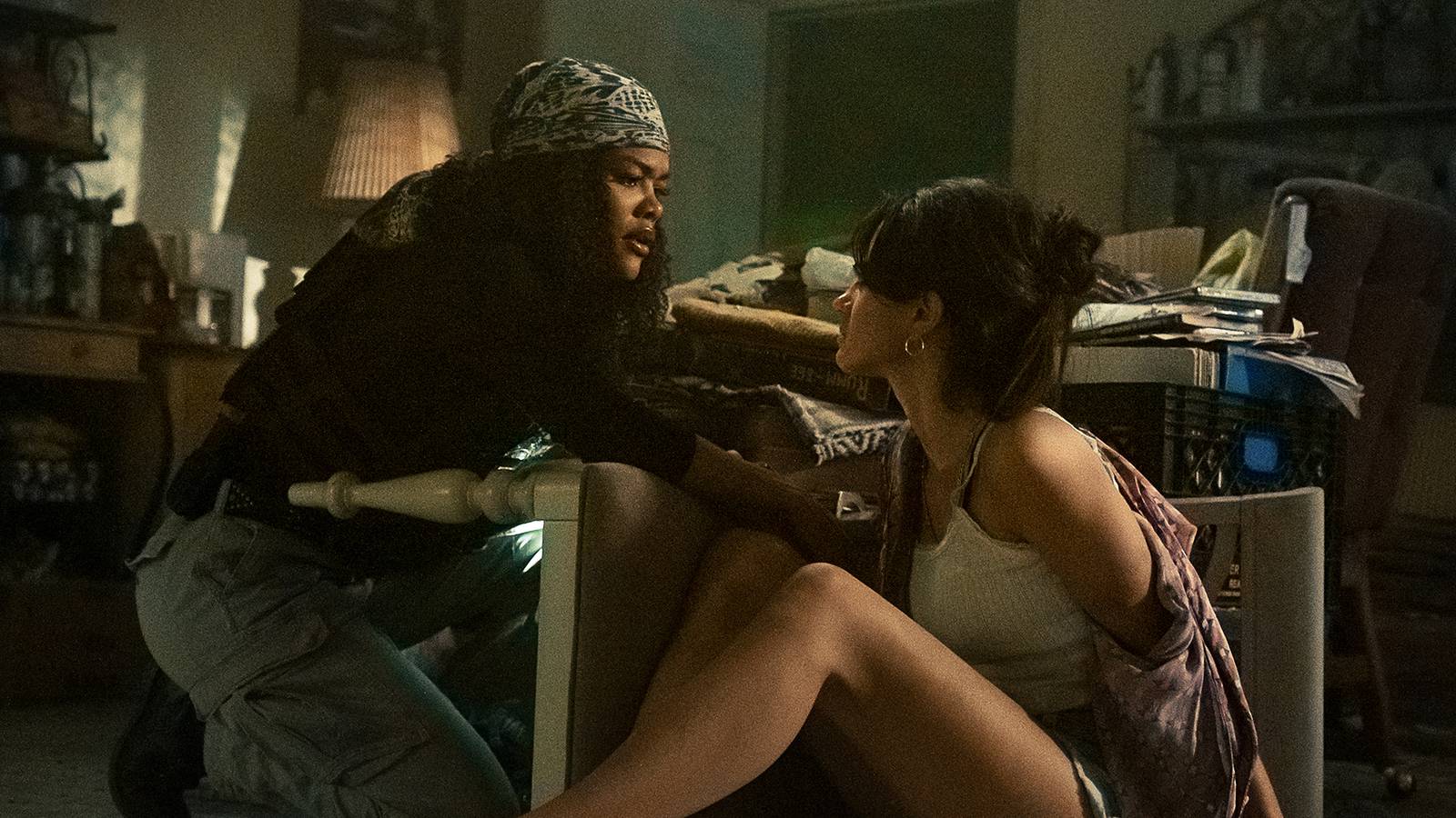 Audiences Can’t Stop Watching Netflix’s New 82% RT Action Thriller That “Hooks You From the Start”