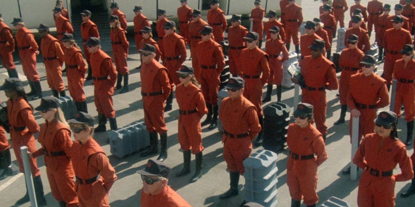 The Sci-Fi Cult Classic 'V' Is More Relevant Than Ever After Revisiting ...