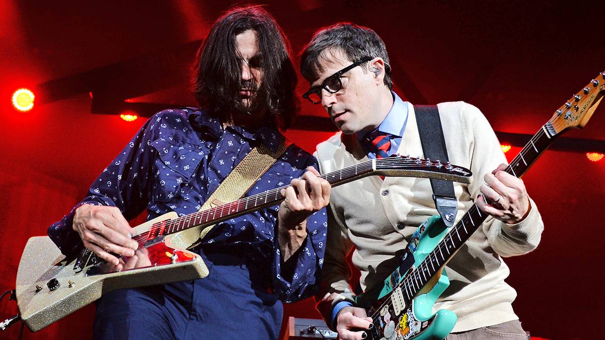 Weezer’s Biggest Hit Wasn’t an Original Song, It Was a Cover of This ’80s Classic