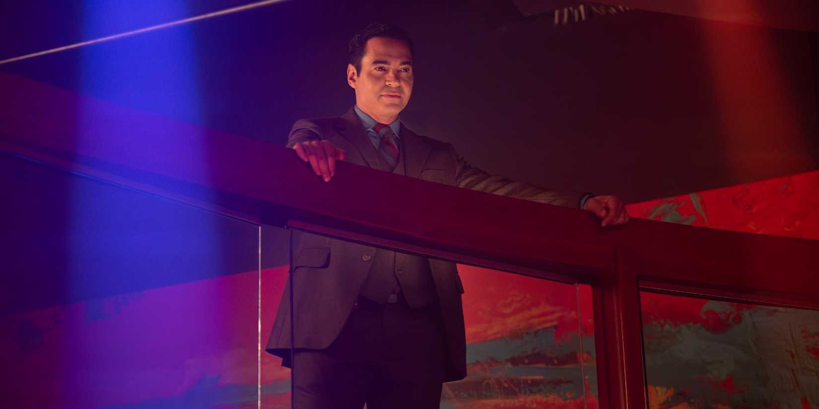 Ramón Rodríguez as Will Trent overlooking a balcony in Will Trent Season 4 Episode 4
