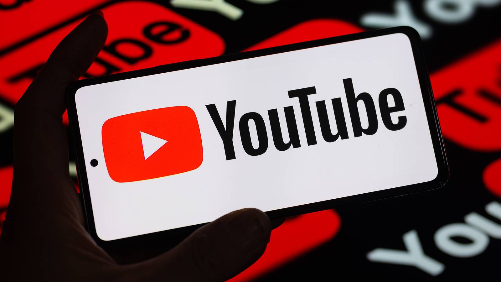 Smosh kündigt vier neue Mitglieder für den YouTube-Comedy-Giganten an ...