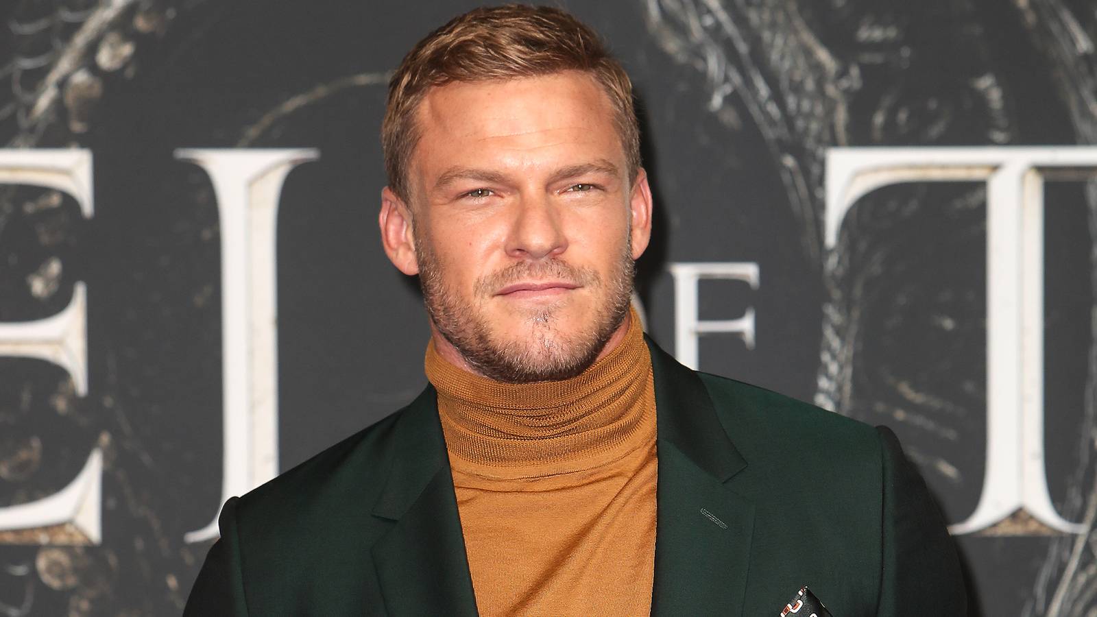 Before 'Reacher,' Alan Ritchson Had Not One, but 2 Timeless Sitcom Guest Roles