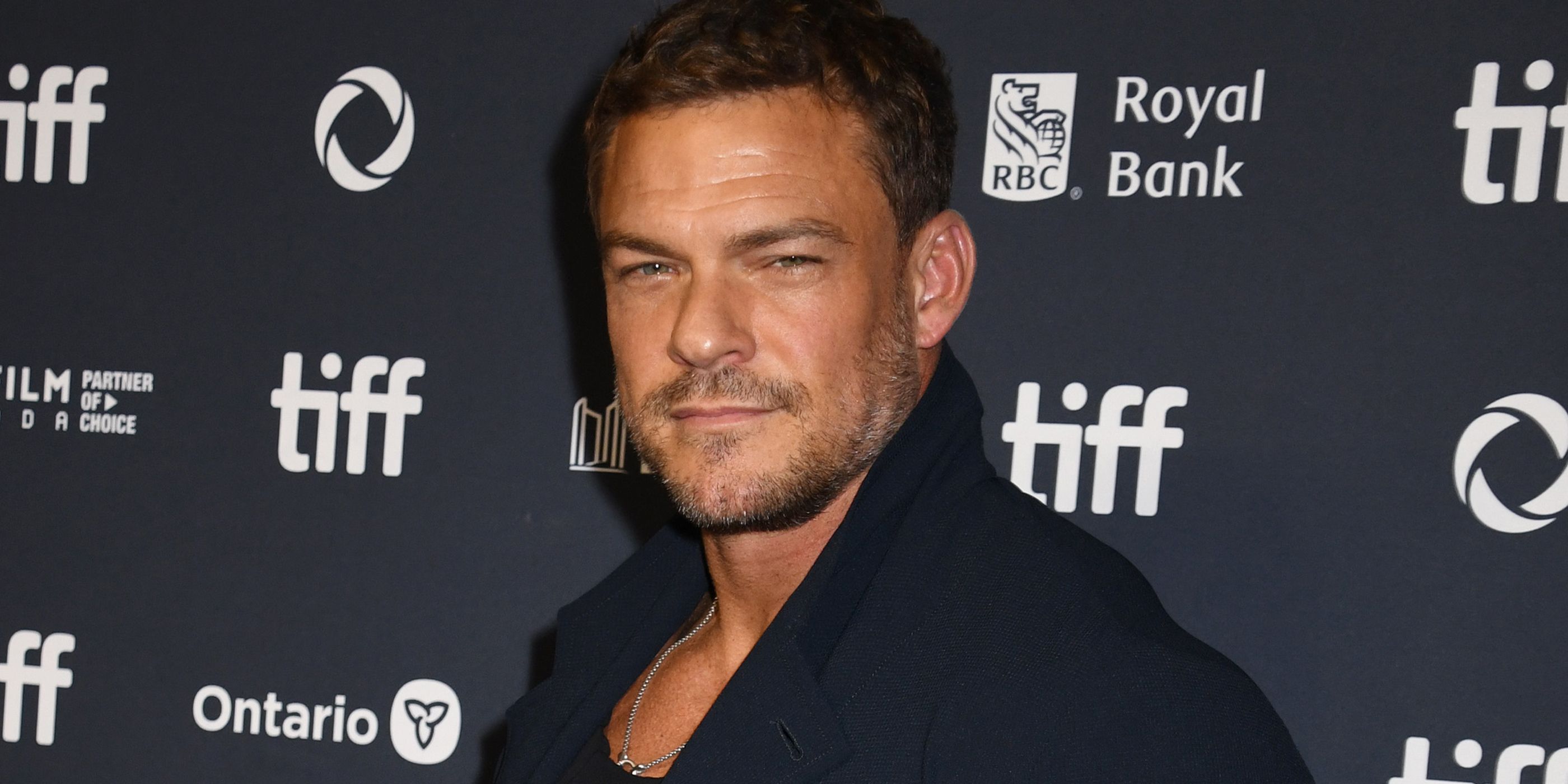 Alan Ritchson on the red carpet