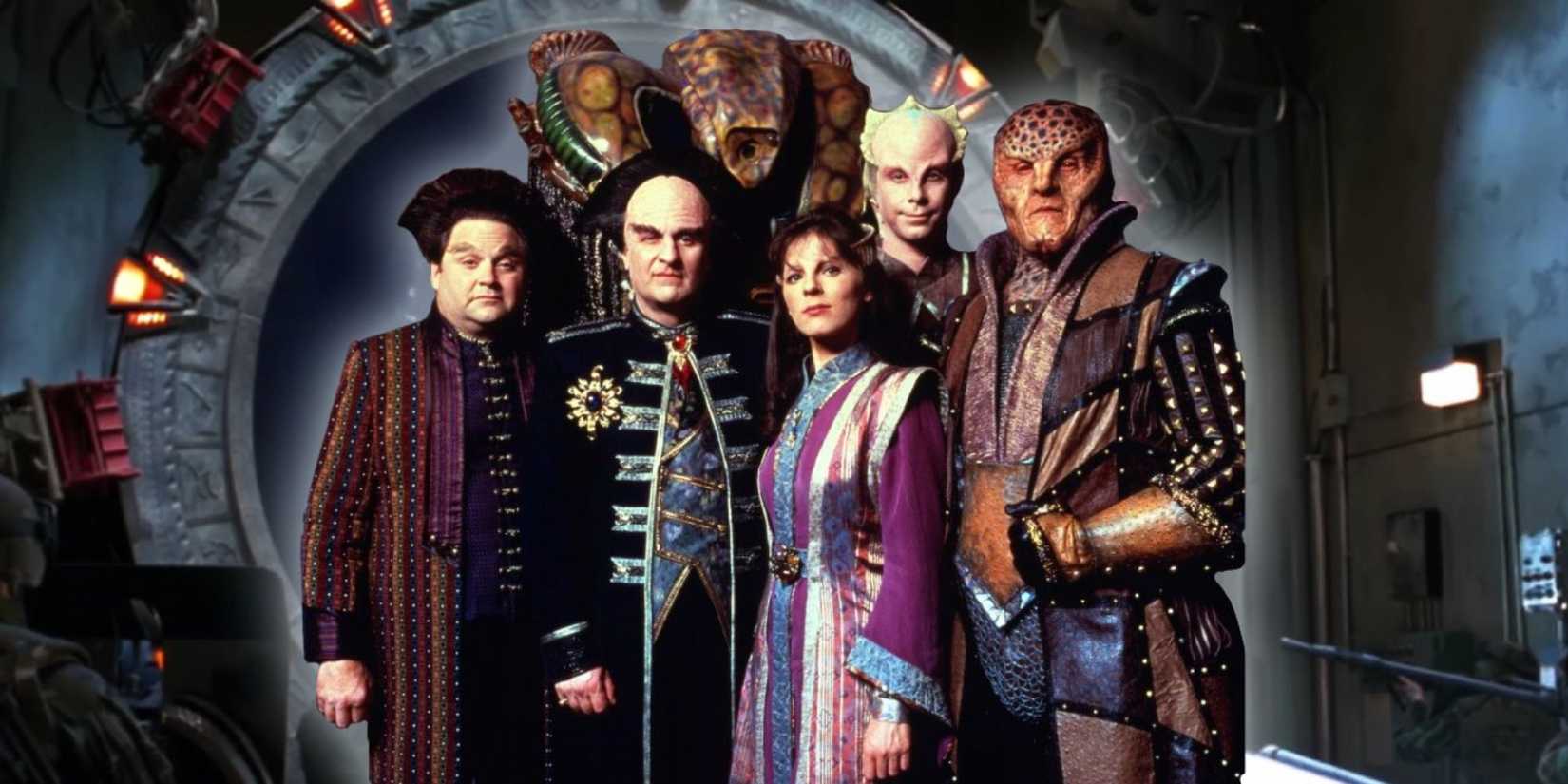 The cast of Babylon 5 looking at the camera