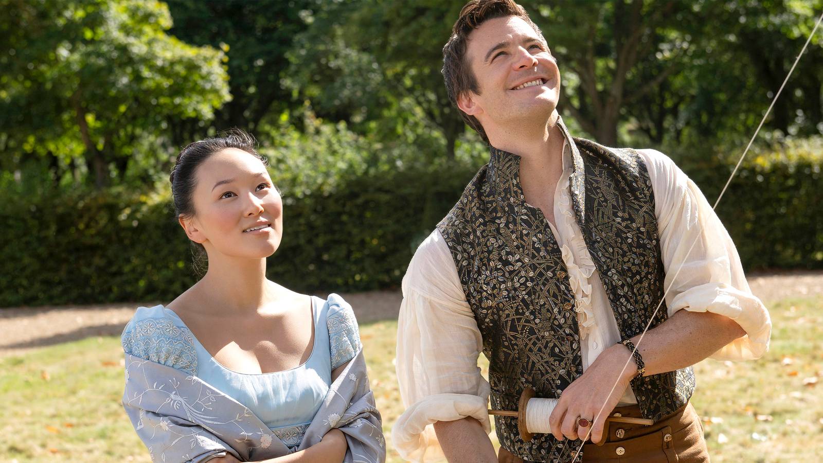 'Bridgerton’ Stars Luke Thompson and Yerin Ha Pull Back the Mask on Benophie’s Biggest Part 2 Moments