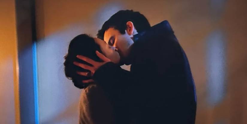 Sophie Baek (Yerin Ha) and Benedict Bridgerton (Luke Thompson) kiss in 'Bridgerton' Season 4, Episode 4.