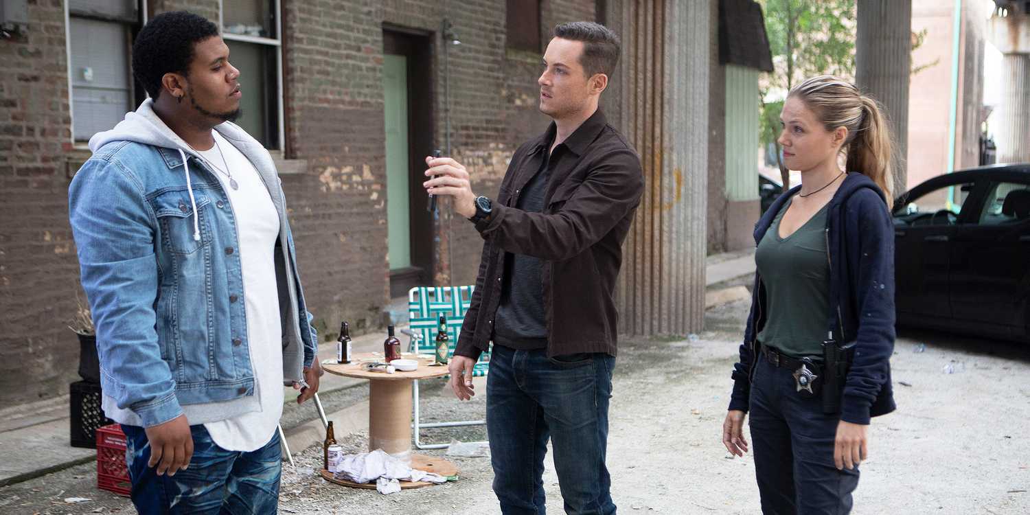 Nathaniel Williams, Jesse Lee Soffer, and Tracy Spiridakos in Chicago P.D.