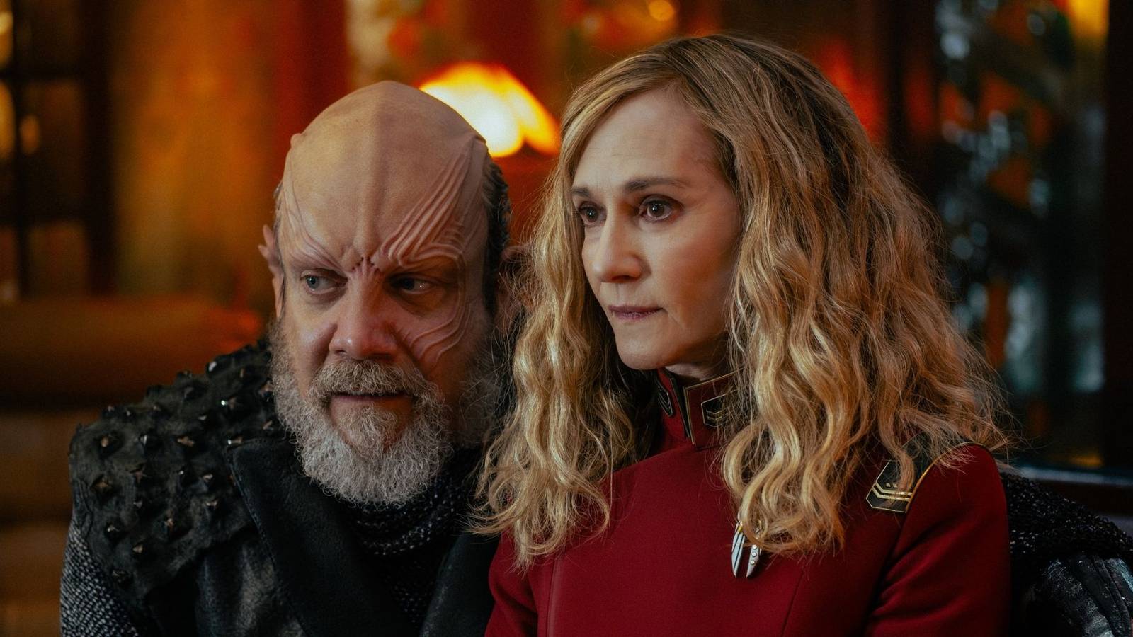 L-R: Paul Giamatti as Nus Braka and Holly Hunter as Captain Nahla Ake in season 1, episode 6, of Star Trek: Starfleet Academy streaming on Paramount+. Photo Credit: Brooke Palmer/Paramount+
