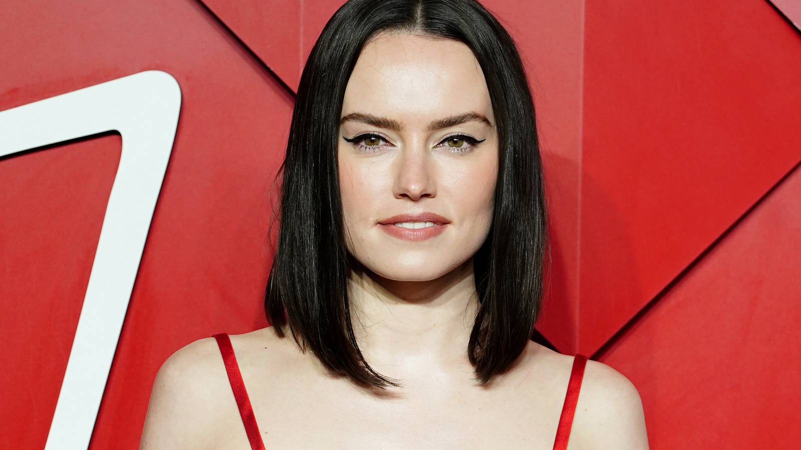 Daisy Ridley to Star in 'Voyage to the Bottom of the Sea' TV Series