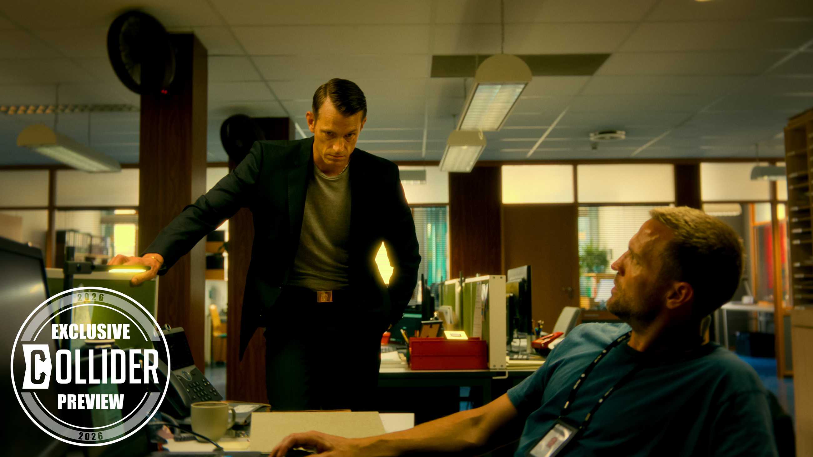 DETECTIVE-HOLE-WATERMARK