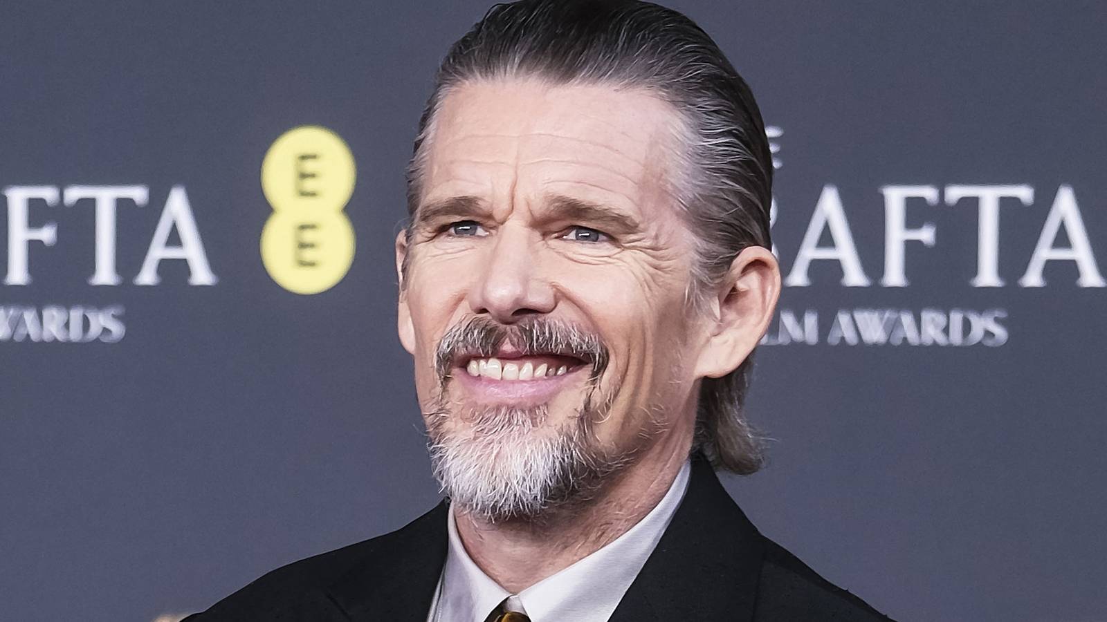 Ethan Hawke Quietly Played Batman in This Stellar 3-Part Series Returning ...