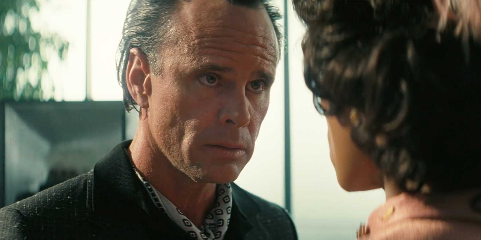 kejatuhan-walton-goggins-frances-turner