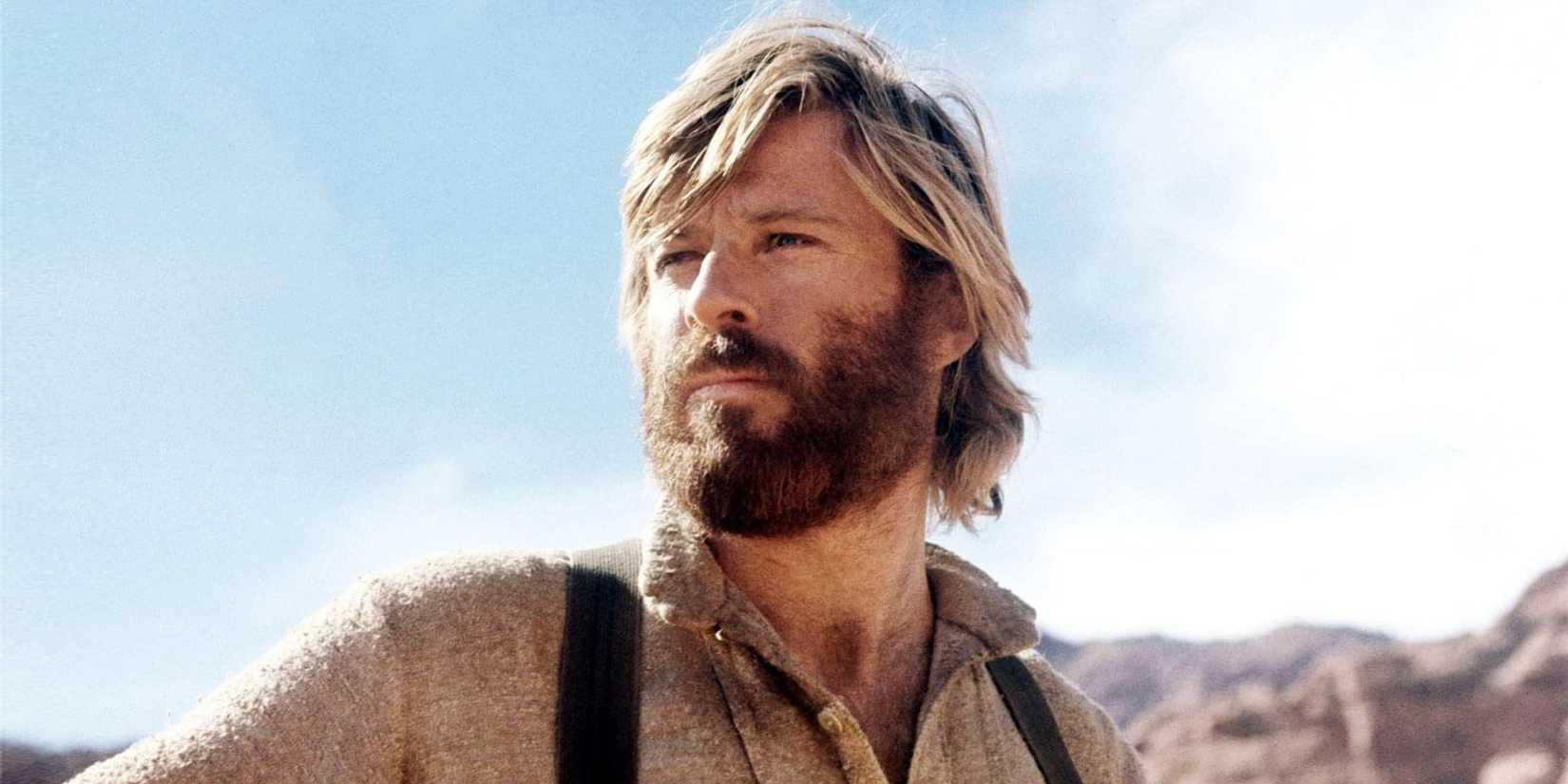 Robert Redford looking to the distance in Jeremiah Johnson - 1972 (2)