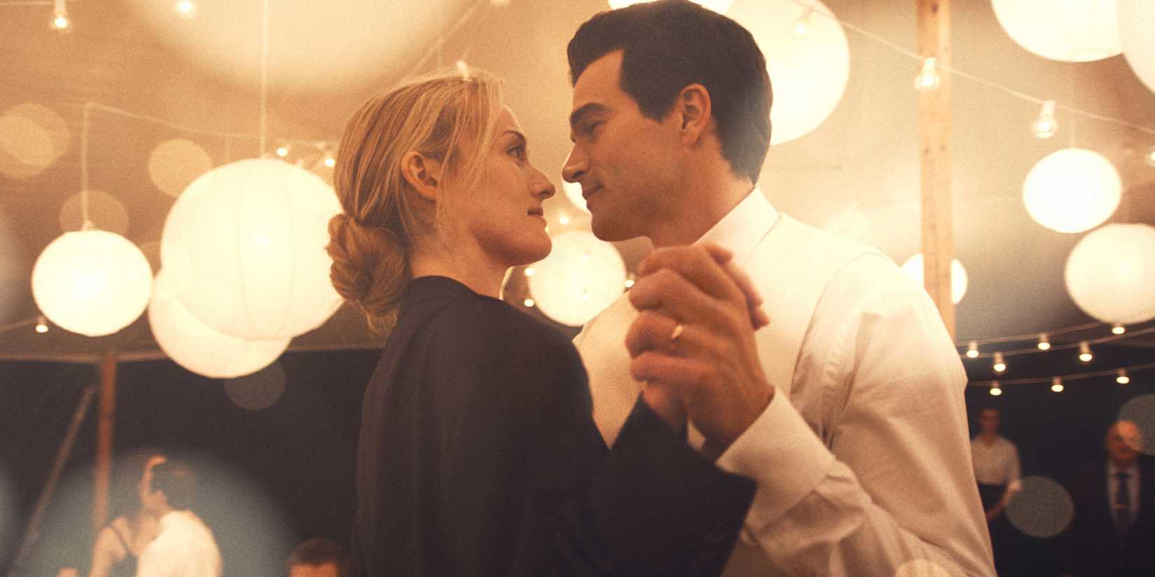 Sarah Pidgeon and Paul Kelly in a scene from Love Story: JFK Jr. and Carolyn Bessette Episode 6, "The Wedding"