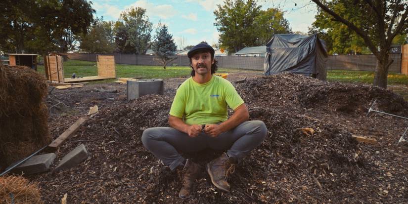 Trever Yeakley in Neighbors Episode 2