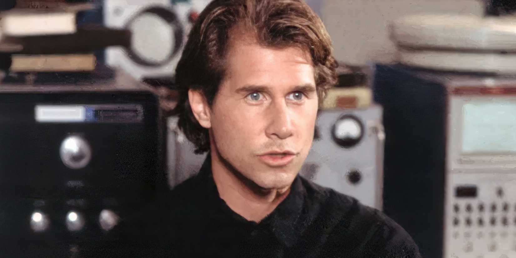 Parker Stevenson staring ahead in Probe