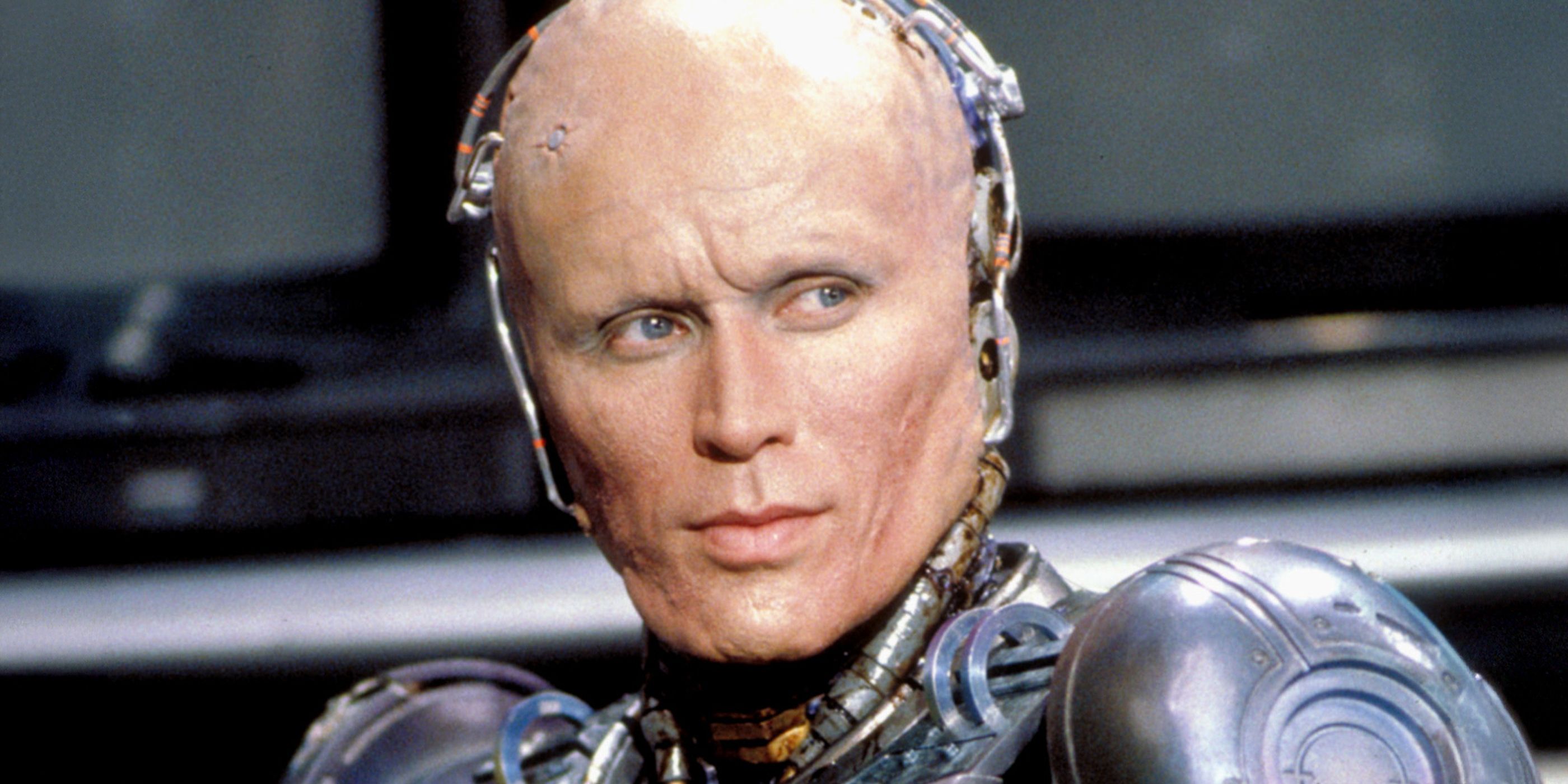 This 92 Rotten Tomatoes Sci Fi Classic S Best Quote Isn T The One Robocop Peter Weller 