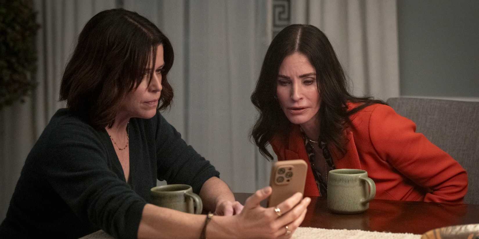 Neve Campbell and Courteney Cox in Scream 7