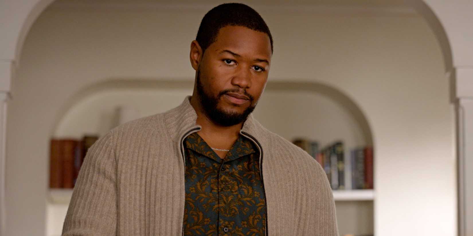 Luke Tennie in Shrinking Season 2